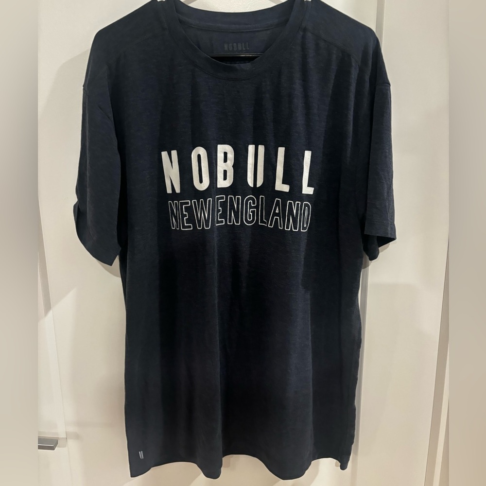 NoBull New England athletic T-shirt size L
